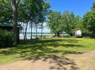 11809 285th St, Lindstrom, MN 55045