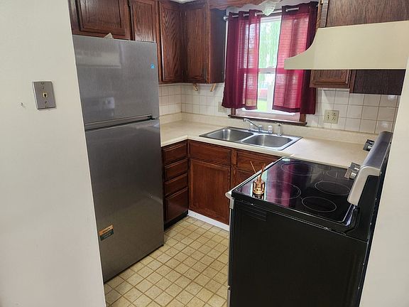 3rd image of 1817 W Chestnut St #1813-B