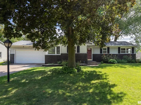 2684 9th St, East Moline, IL 61244