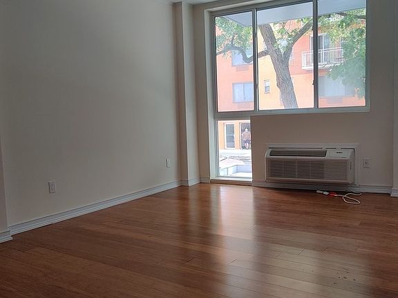 3rd image of 82-76 116th St #301