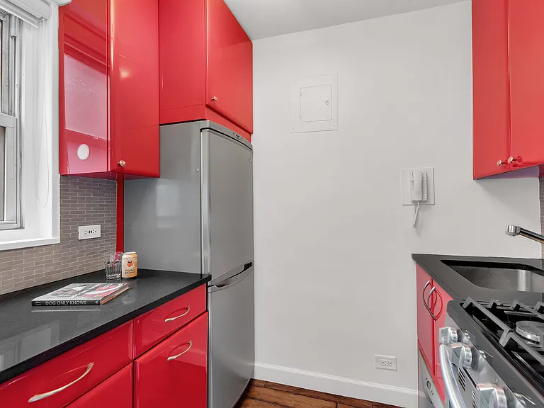 69 5th Ave #3-B — Photo 5
