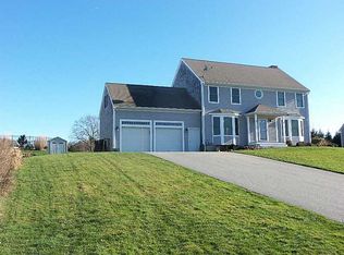 57 Greystone Ter, Portsmouth, RI 02871