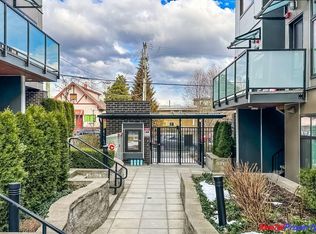 7001 Royal Oak Ave #210, Burnaby, BC