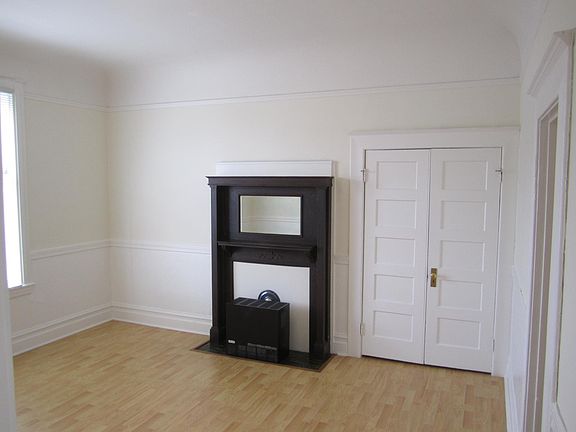 5th image of 495 Frederick St APT 5