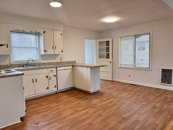 4th image of 4136 Pleasant Grove Rd