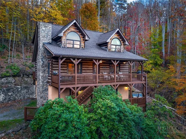 287 Toni Avenue, Blowing Rock, NC 28605