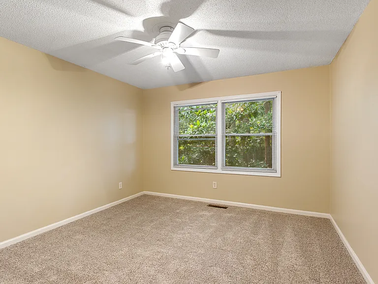 Upstairs Bedroom 2