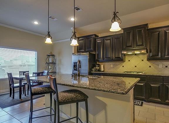 3rd image of 7201 Mesilla Ln