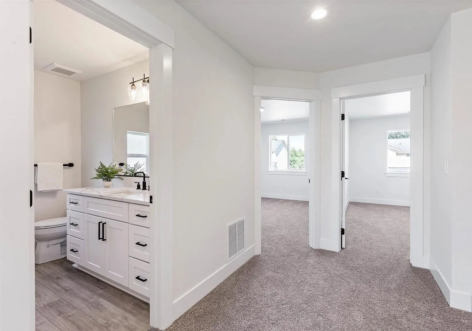 NEW Listing 3 bed/2.5 bath+ bonus area in Spokane Valley — Photo 4