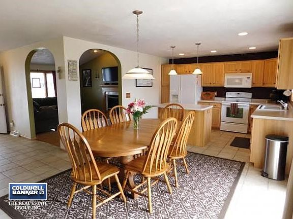 Detailed Arches Entering LR