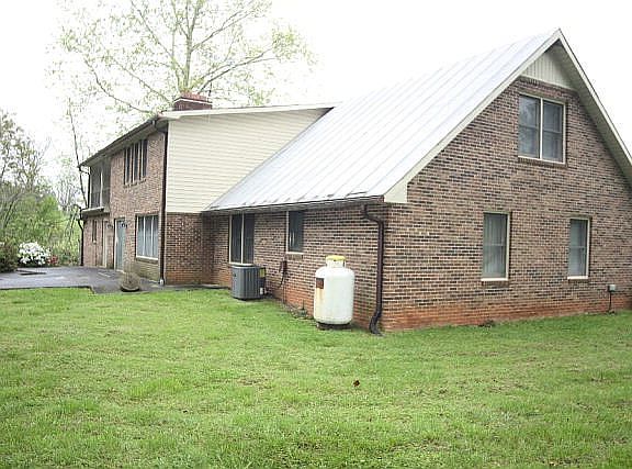 Side/back of house