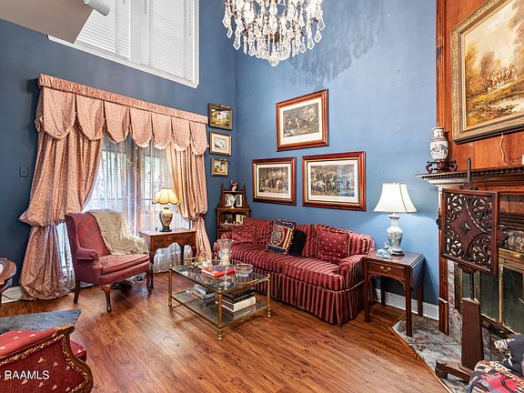 5th image of 2423 Aubin Ln