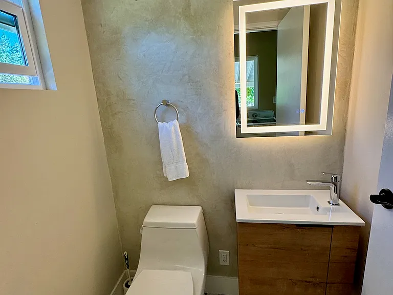145 Austin Ln — Photo 16