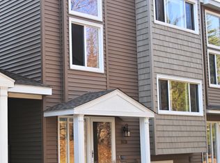 340 Pondridge Cir, Wayzata, MN 55391