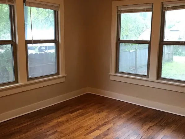 1213 N Jackson Ave, Wichita, KS 67203