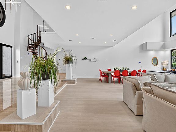 5th image of 21312 Greenwood Court