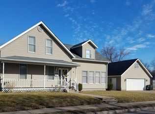 2348 W Lombard St, Davenport, IA 52804