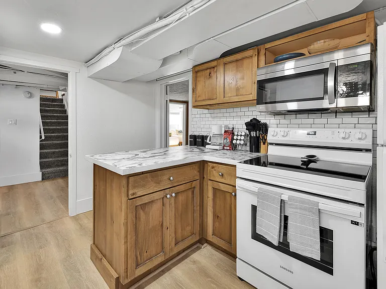 2306 W Madison Ave — Photo 26