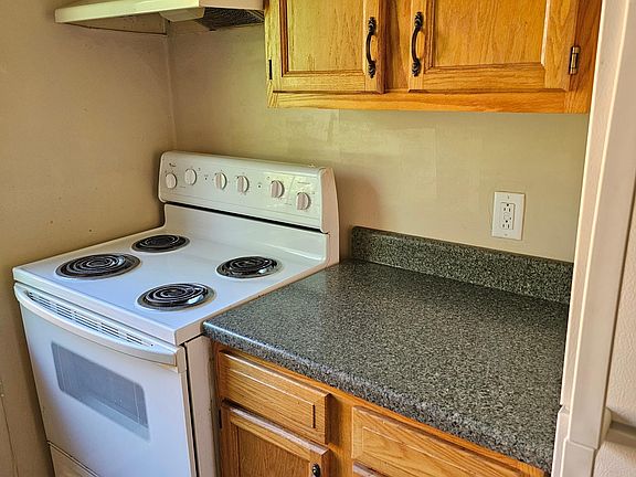 4th image of 526 Corona Ave #A