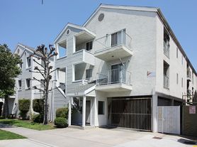 316 Cherry Ave, Long Beach, CA