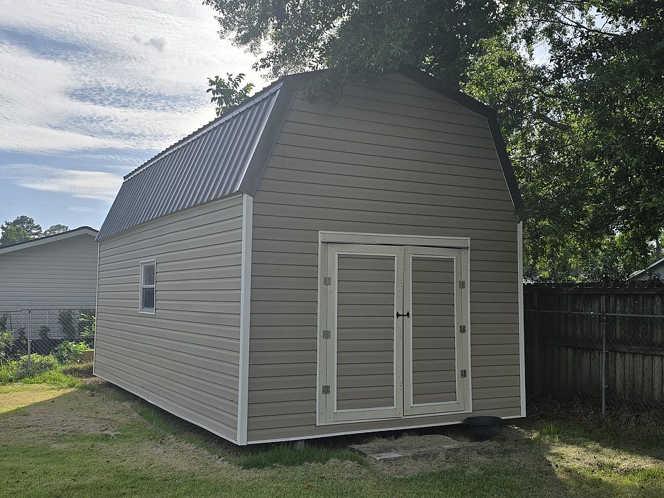 2nd image of 2100 Saddlewood Trl