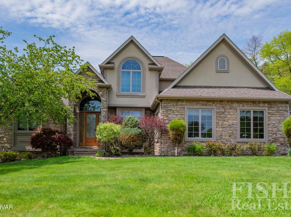 15 Hemlock Rd, Williamsport, PA 17701