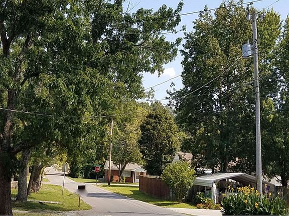 5th image of 1908 Clingan Dr NW