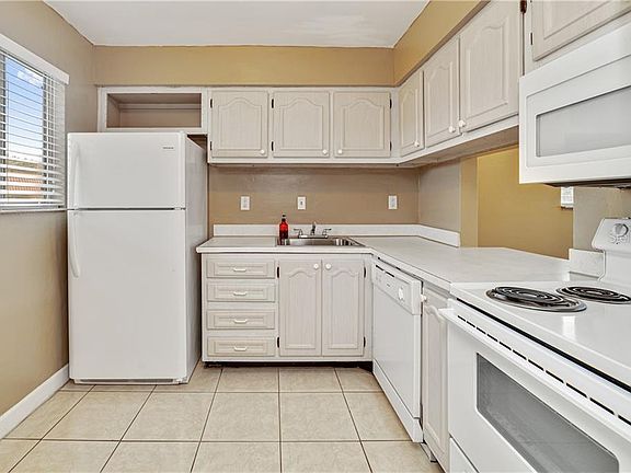 3rd image of 2860 N Powers Dr APT 132