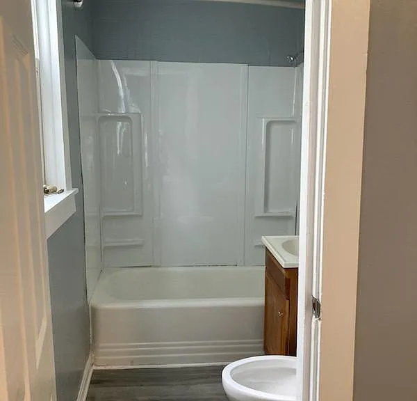 35 Linden St #1 — Photo 2
