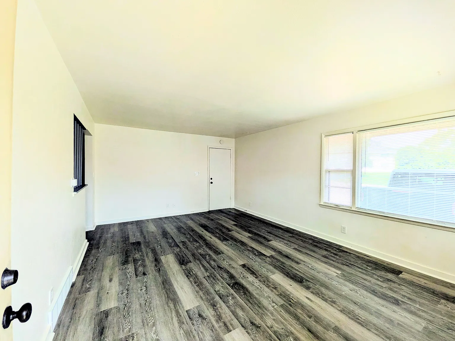 2 bed, 850 sqft, $1,015 — Photo 4