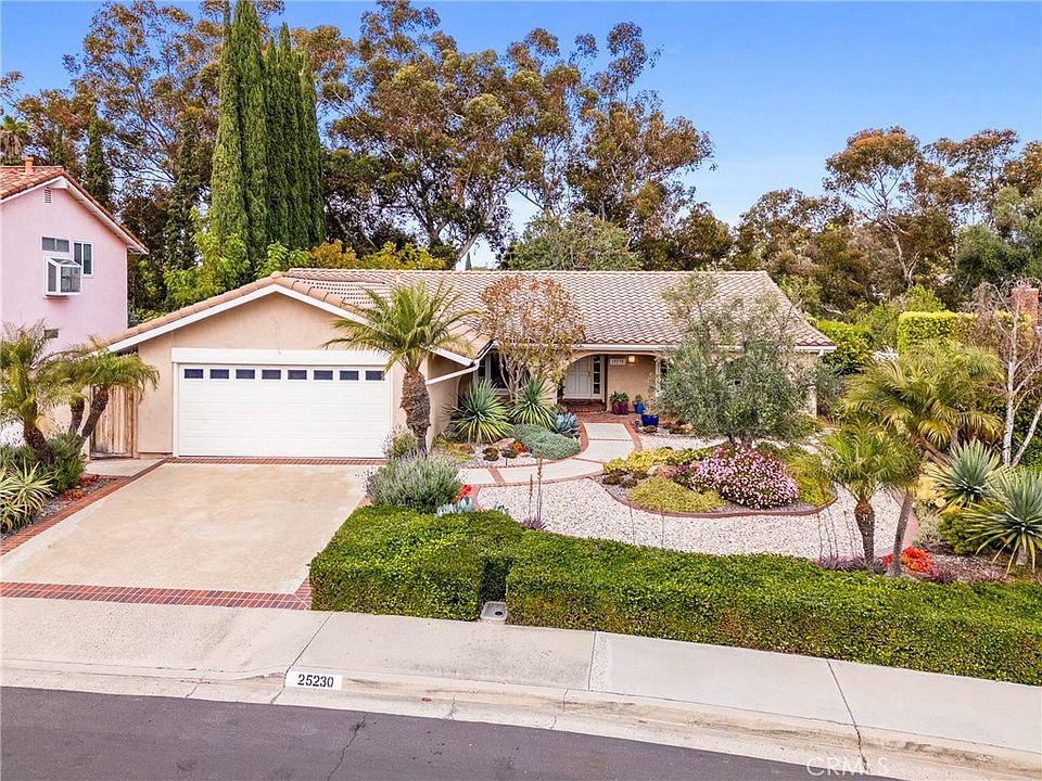 1st image of 25230 Terreno Dr