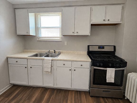 4th image of 1300 Kelton Ave Floor 1