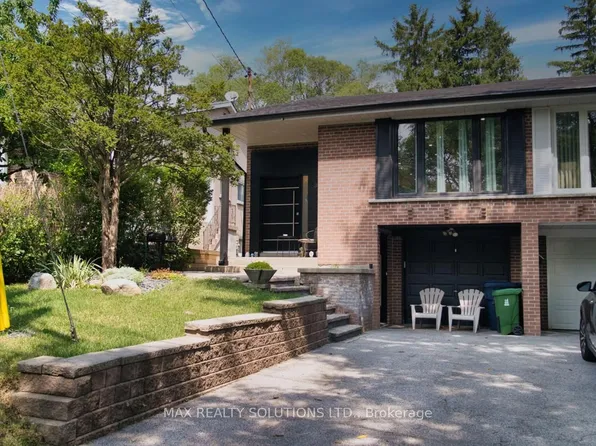 31 Lochinvar Cres, Toronto, ON M3A 3J9
