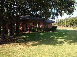 108 Thousand Oaks Ln, Joshua, TX 76058