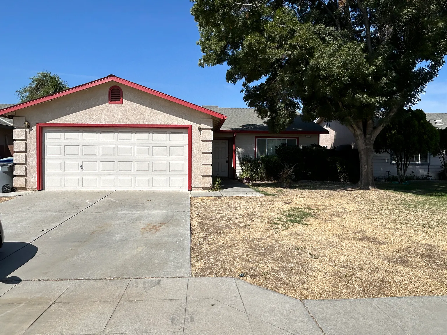 4 bed, 1350 sqft, $2,250 — Photo 1