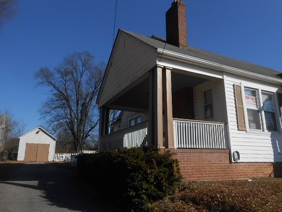 3rd image of 1652 Leemont Ct