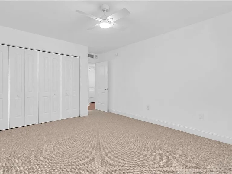 210 5th Ave S #403 — Photo 15