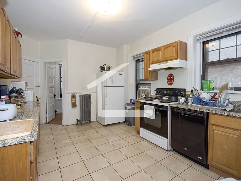 1247 Beacon St #3 — Photo 24