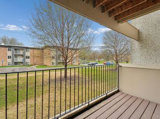 4110 Rahn Rd APT 115, Eagan, MN 55122