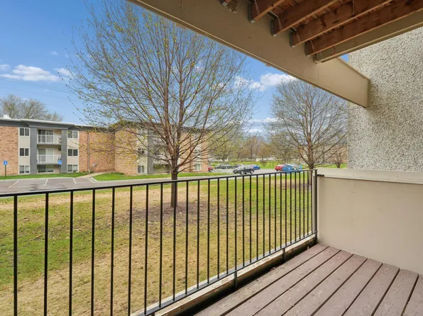 4110 Rahn Rd APT 115, Eagan, MN 55122