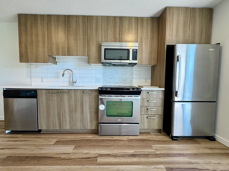 13325 102a Ave #6 — Photo 4