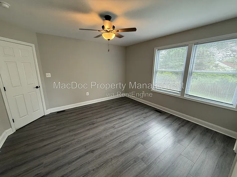 77 Lakeview Dr — Photo 22