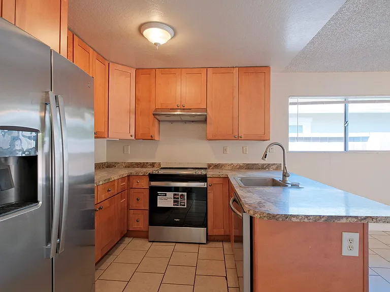 505 Mission Pl — Photo 10
