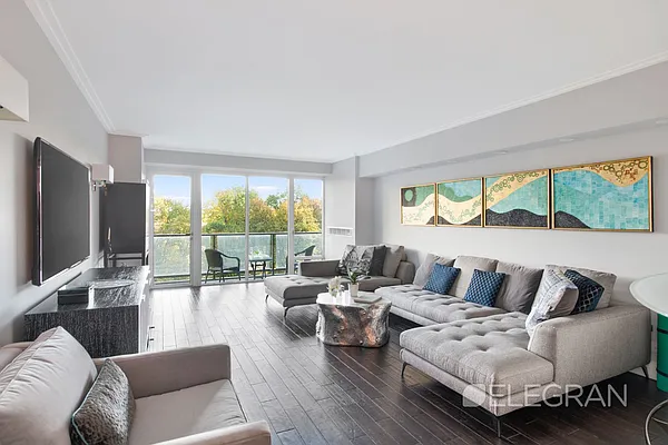 Rented by (Legacy) Elegran | media 2