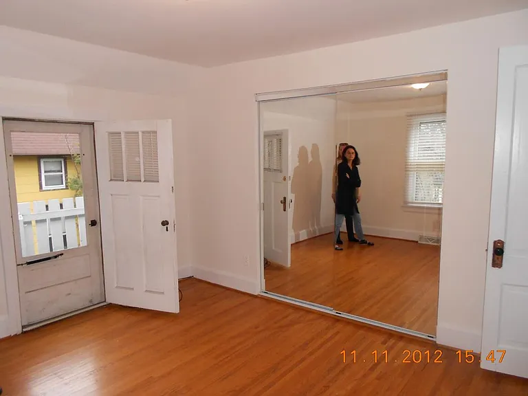 Master Bedroom w/a Mirrored Door Closet