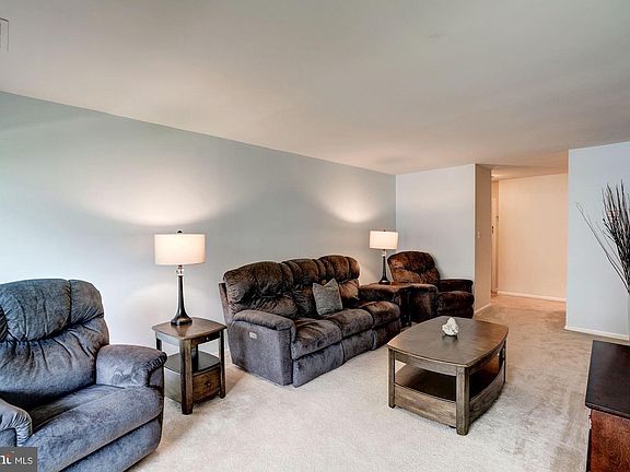 3rd image of 9700 Kingsbridge Dr APT 101