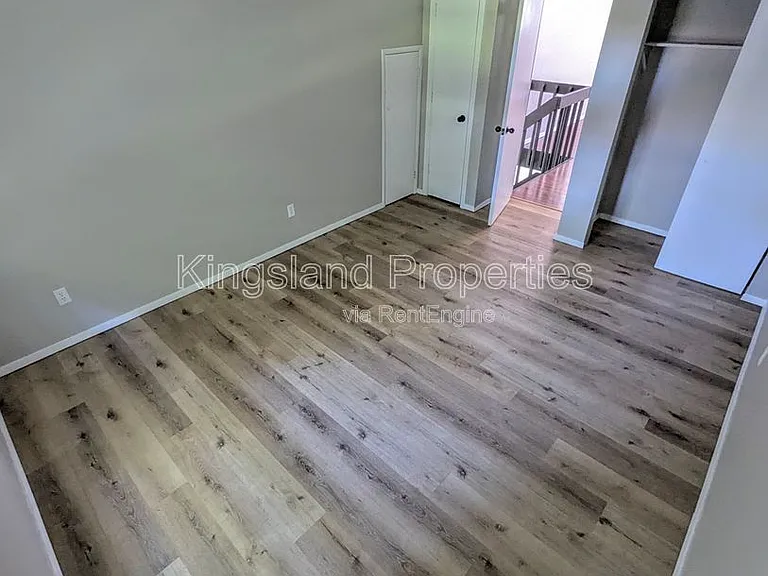 2217 Wendy Way Dr — Photo 11