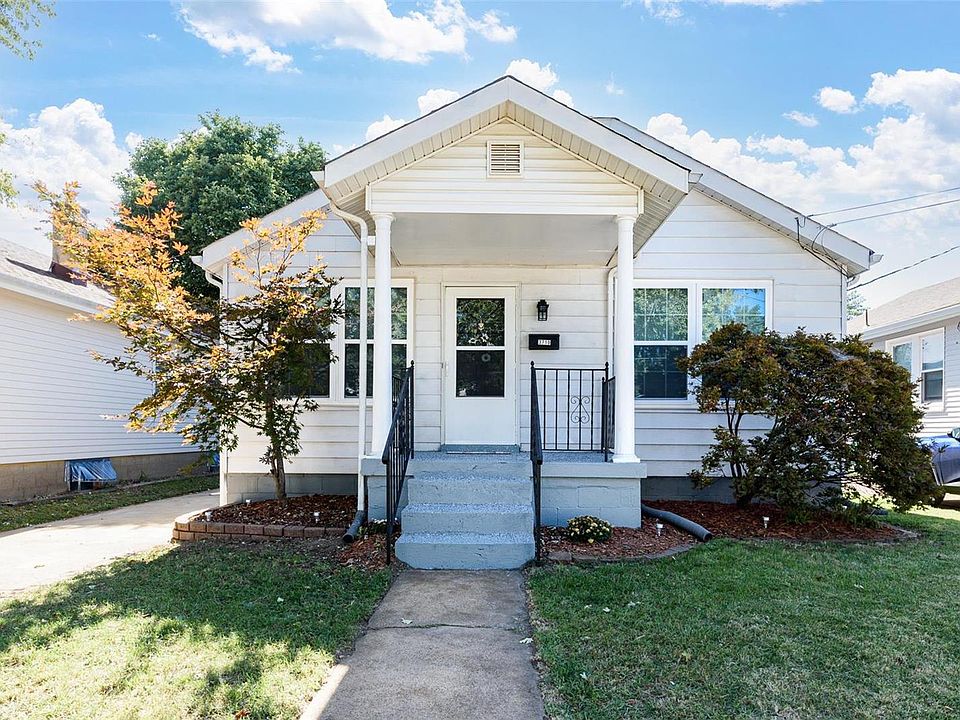 1st image of 3710 Viking Ave