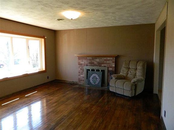 2nd image of 721 Skyview Dr