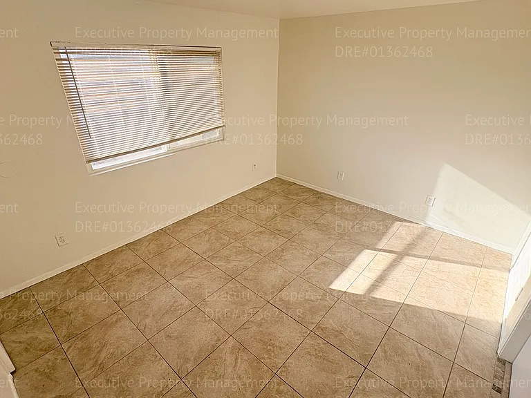 1405 Pacific St — Photo 27